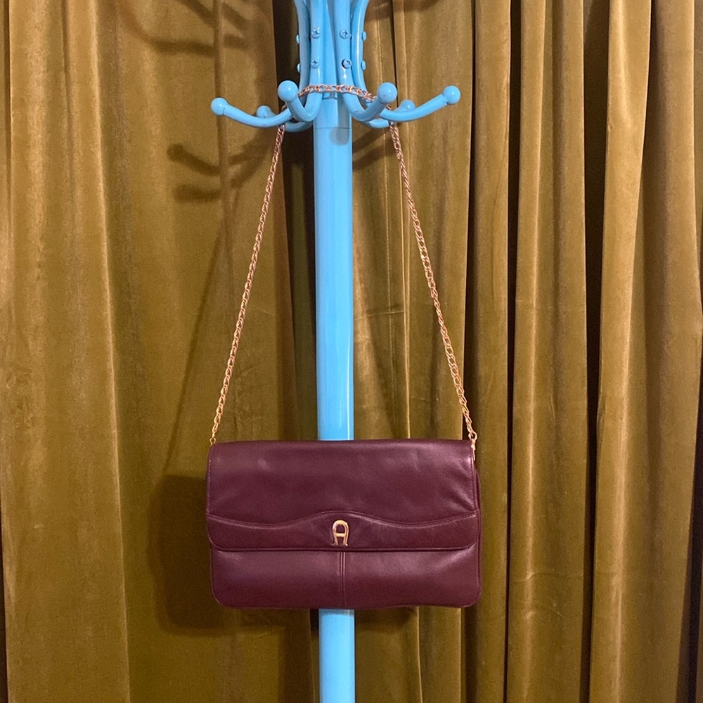 Reddish brown vintage purse with gold chain
